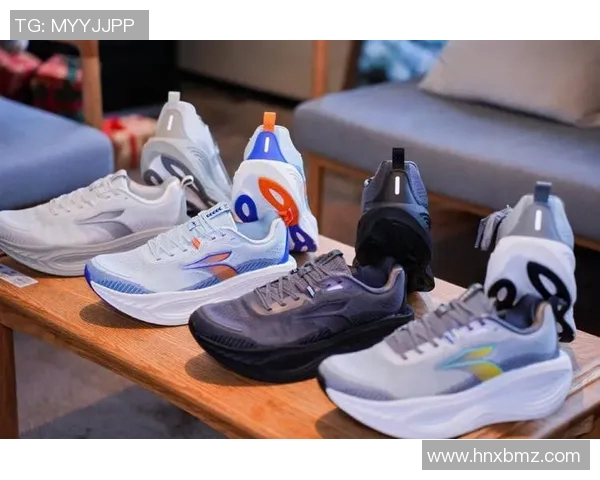 探索运动鞋科技革新：提升舒适度与性能的关键因素解析