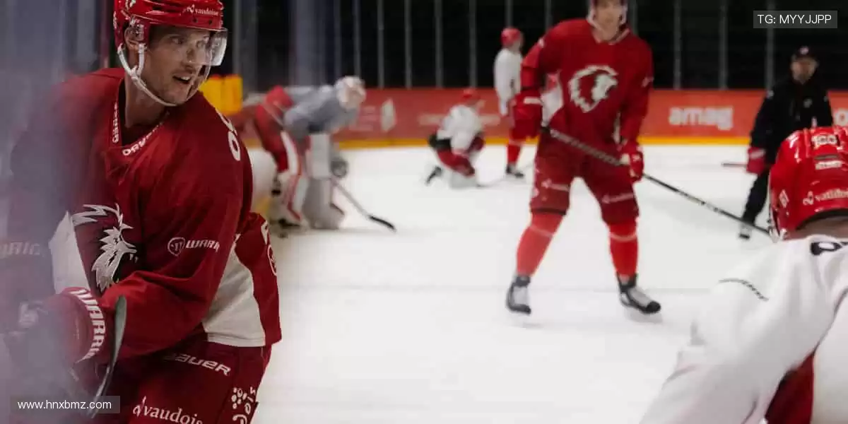 🎁限量周边,把赛场激情带回家!